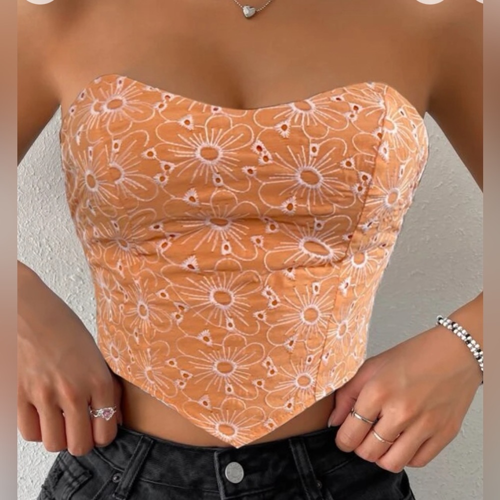 NEVER WORN STRAPLESS TUBE TOP